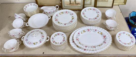 A Royal Doulton dinner service, Rosell pattern